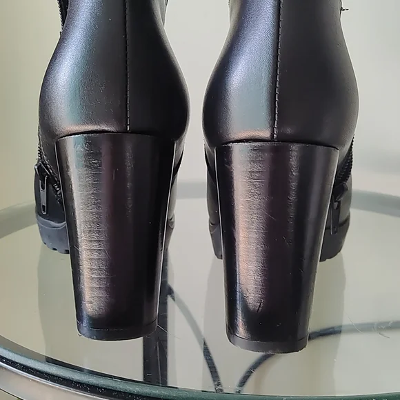 Booties - Picture 3 of 6